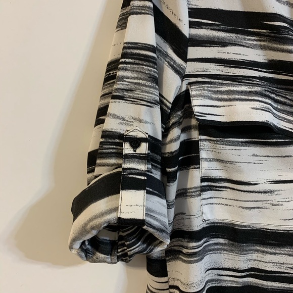 Calvin Klein black & white button up roll tab top - Picture 4 of 7